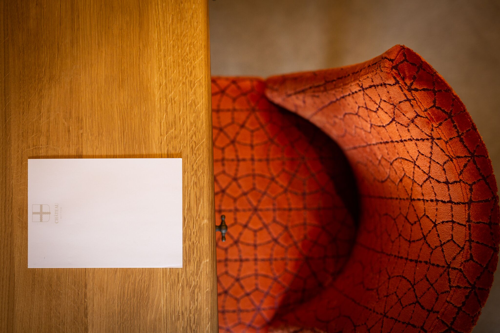 premium suite, tower | living area | smart tv