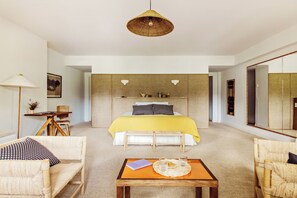 Junior Suite | Premium bedding, minibar, iron/ironing board, free WiFi