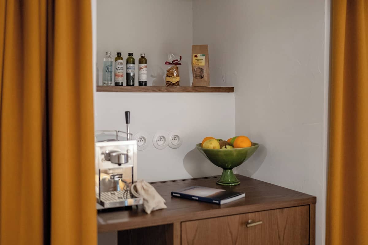 Deluxe-Zimmer | Hochwertige Bettwaren, Minibar, Bügeleisen/Bügelbrett, kostenloses WLAN