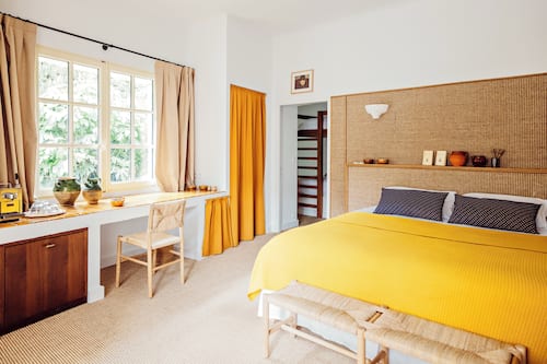 Suite (Beaumier) | Premium bedding, minibar, iron/ironing board, free WiFi