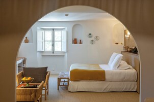 家庭套房 (Junior) | 高档床上用品、迷你吧、熨斗/熨板、免费 WiFi