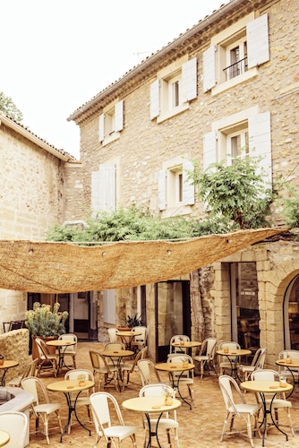  Le Moulin, Lourmarin, a Beaumier Hotel