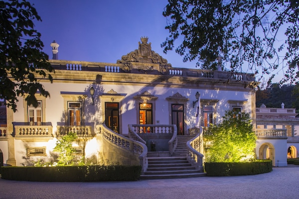 Fachada da propriedade