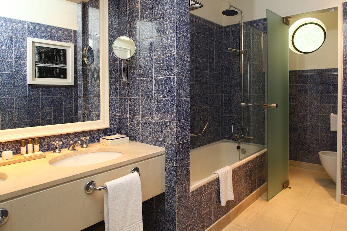 room, garden area | bathroom | combined shower/bathtub, free toiletries, hair dryer, bathrobes