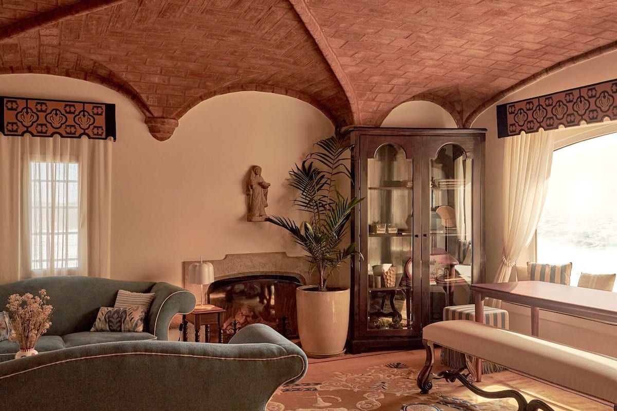 ocean views, open daily