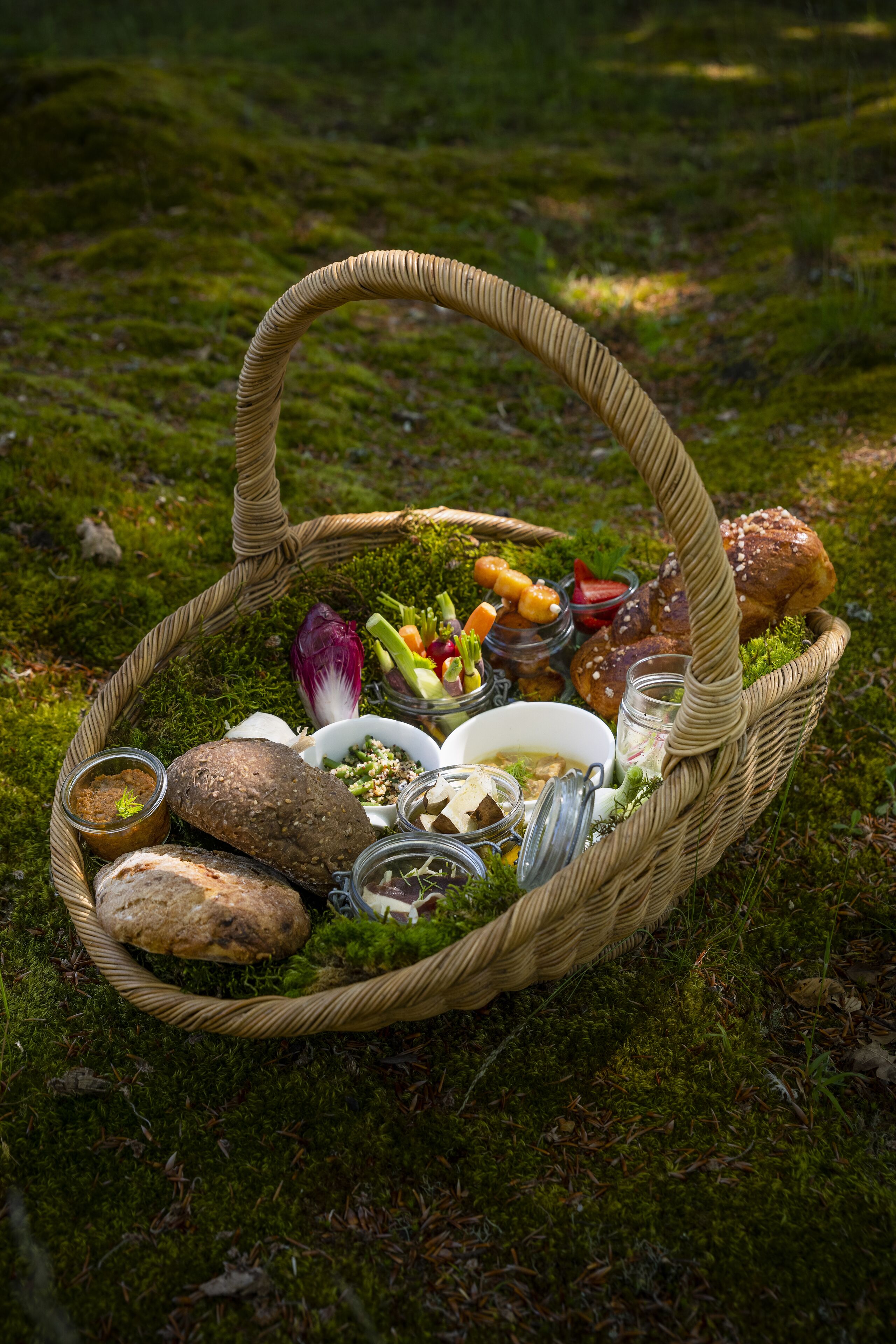 lunch and dinner served, french cuisine