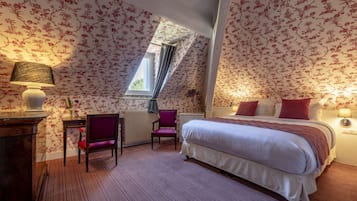 Superior Double Room | Minibar, in-room safe, desk, soundproofing