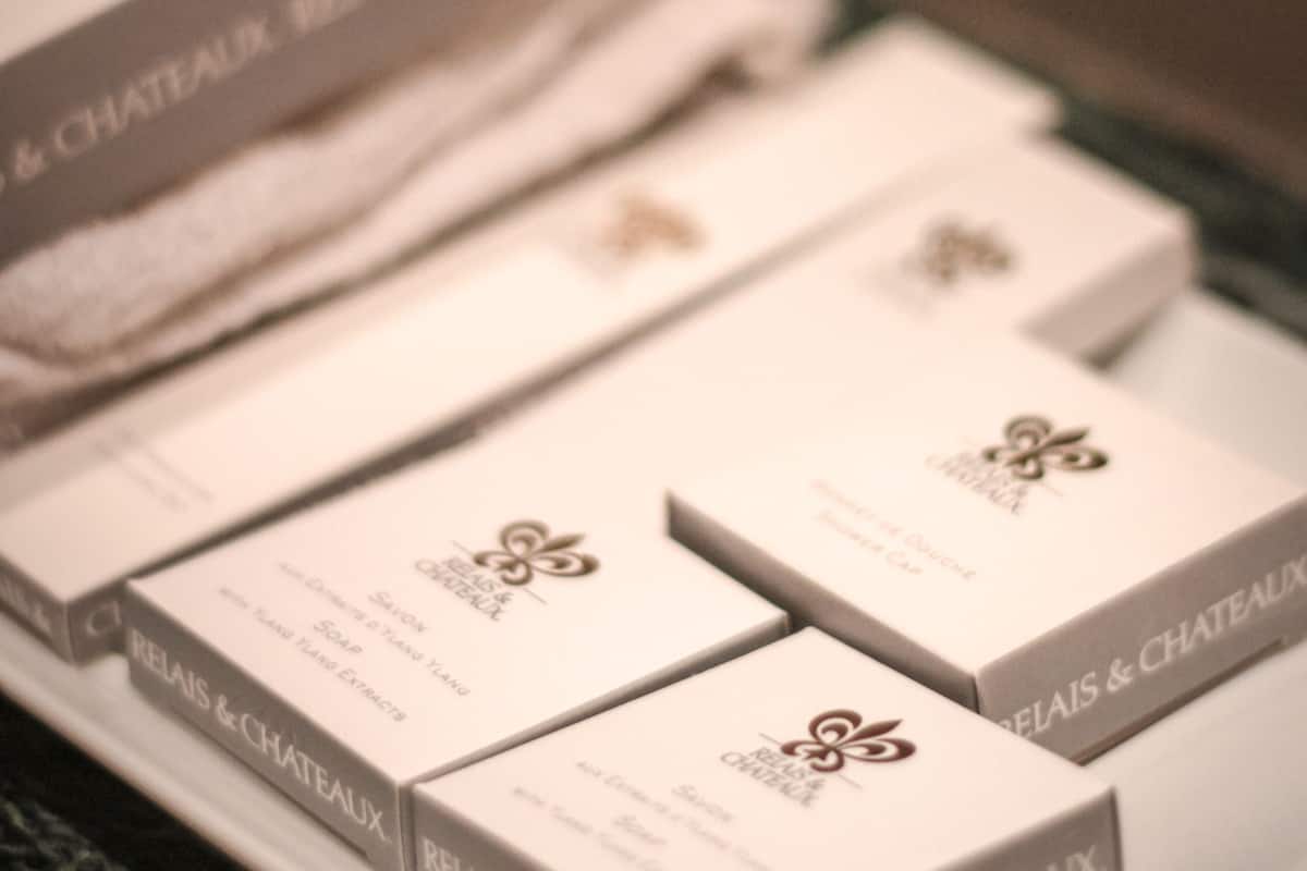 luxurious gallery | bathroom | free toiletries, hair dryer, towels, shampoo