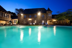 Outdoor pool - Château de Longcol (La Fouillade)