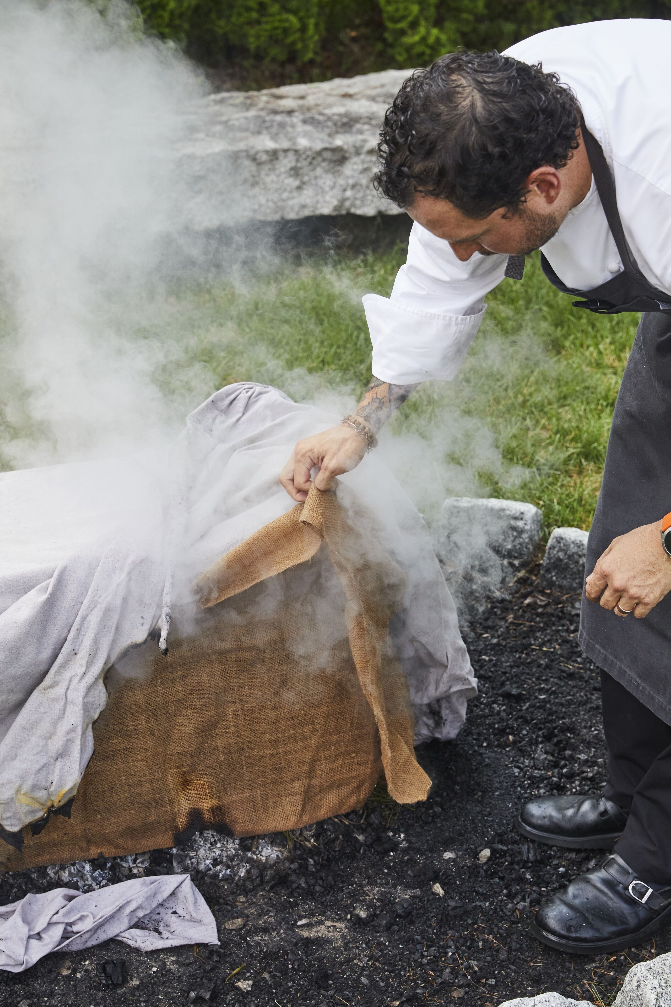2 restaurants, dinner served, american cuisine