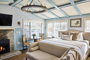 Cottage (The Tern) | Hypo-allergenic bedding, down comforters, individually decorated