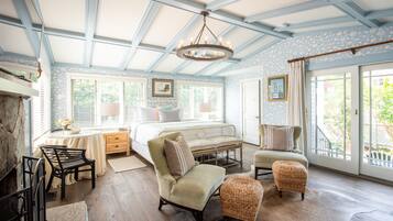 Cottage (The Tern) | Hypo-allergenic bedding, down comforters, individually decorated