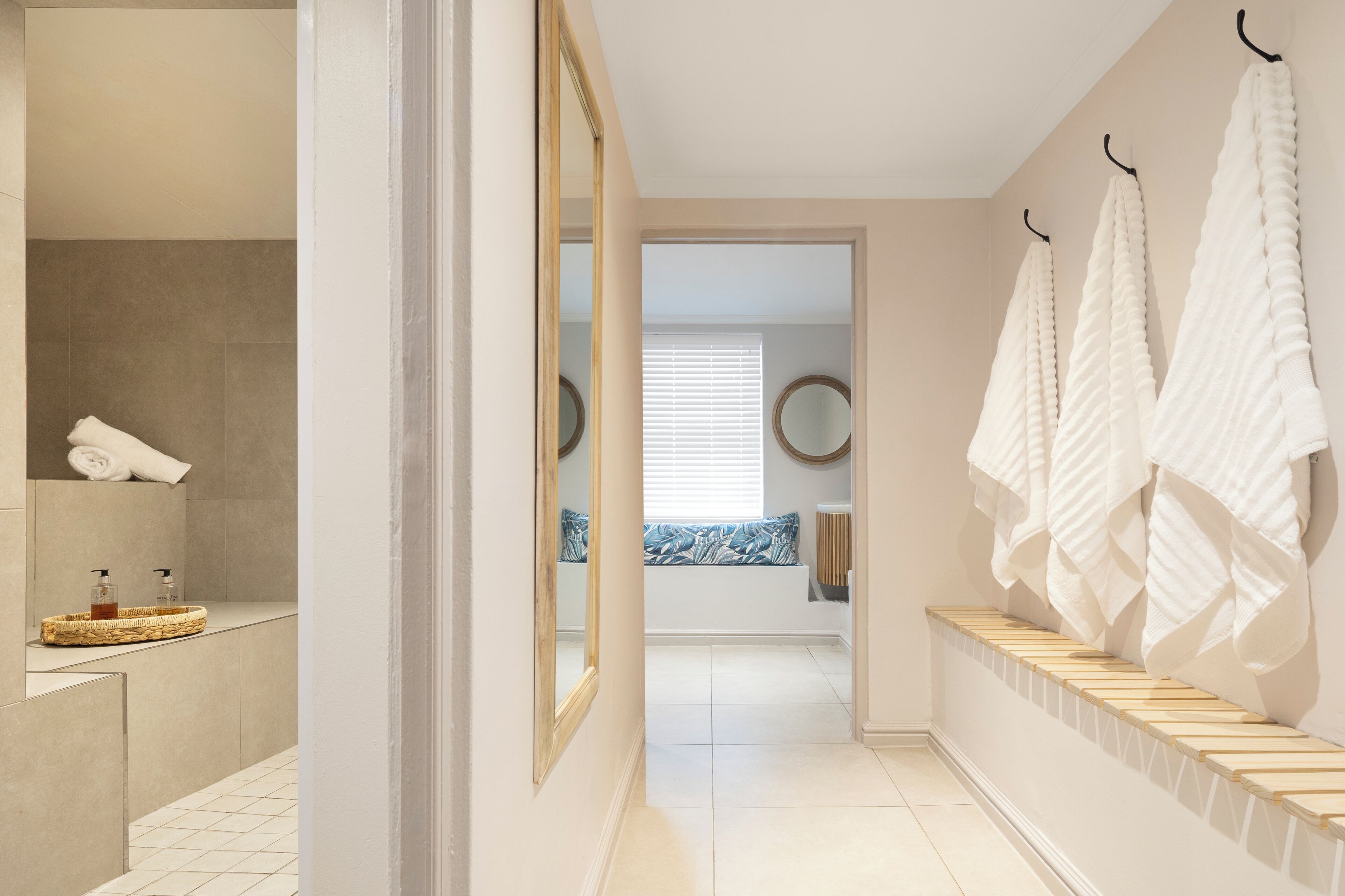 couples treatment room(s), body treatments, hot stone massages