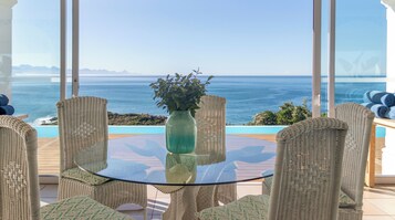 2 outdoor pools, pool umbrellas, sun loungers