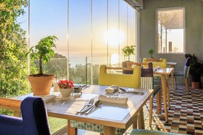 Breakfast, lunch, dinner served; seafood, pool views - The Plettenberg Hotel (Plettenberg Bay)
