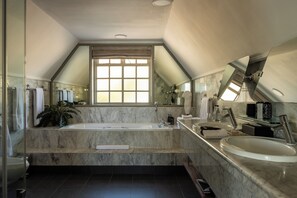 Suite (Ellerman House) | Baño | Tina y regadera independientes y amenidades de baño gratuitas 