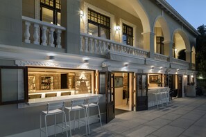2 bars, bar à vin