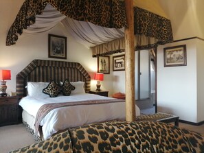 Luxury Double Room | Cribs/infant beds, rollaway beds, free WiFi, bed sheets - Imba Matombo (Harare)