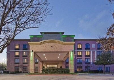 Pace Hotel Addison