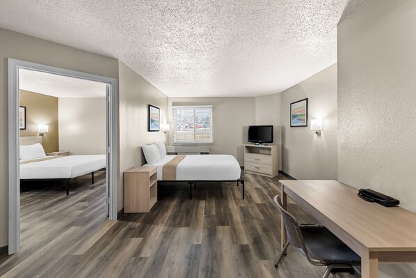 1 bedroom, desk, free WiFi, bed sheets