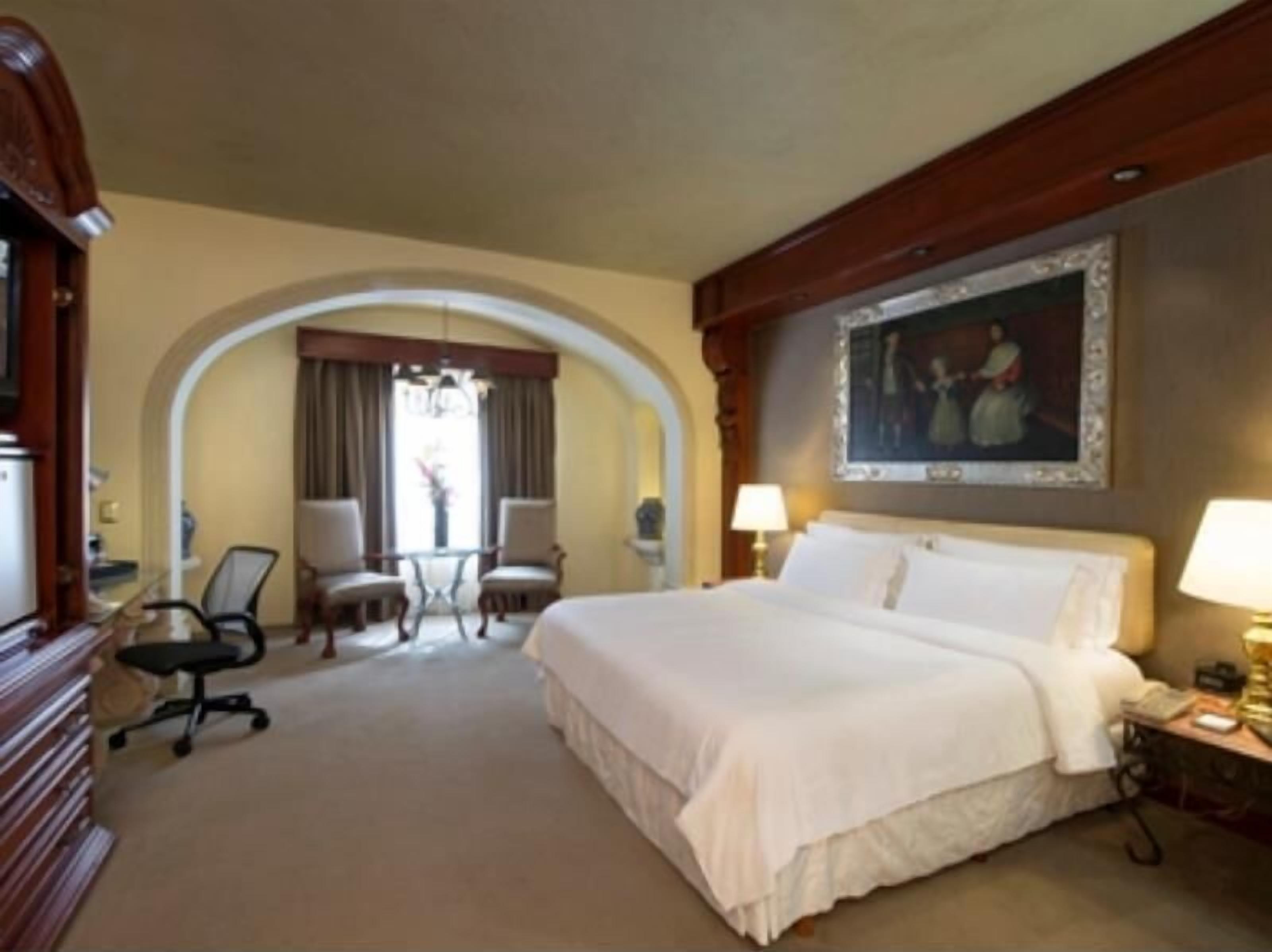 Premium bedding, in-room safe, individually decorated, blackout curtains