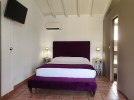 Suite A Muredda | Premium bedding, minibar, in-room safe, desk