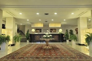 Concierge desk