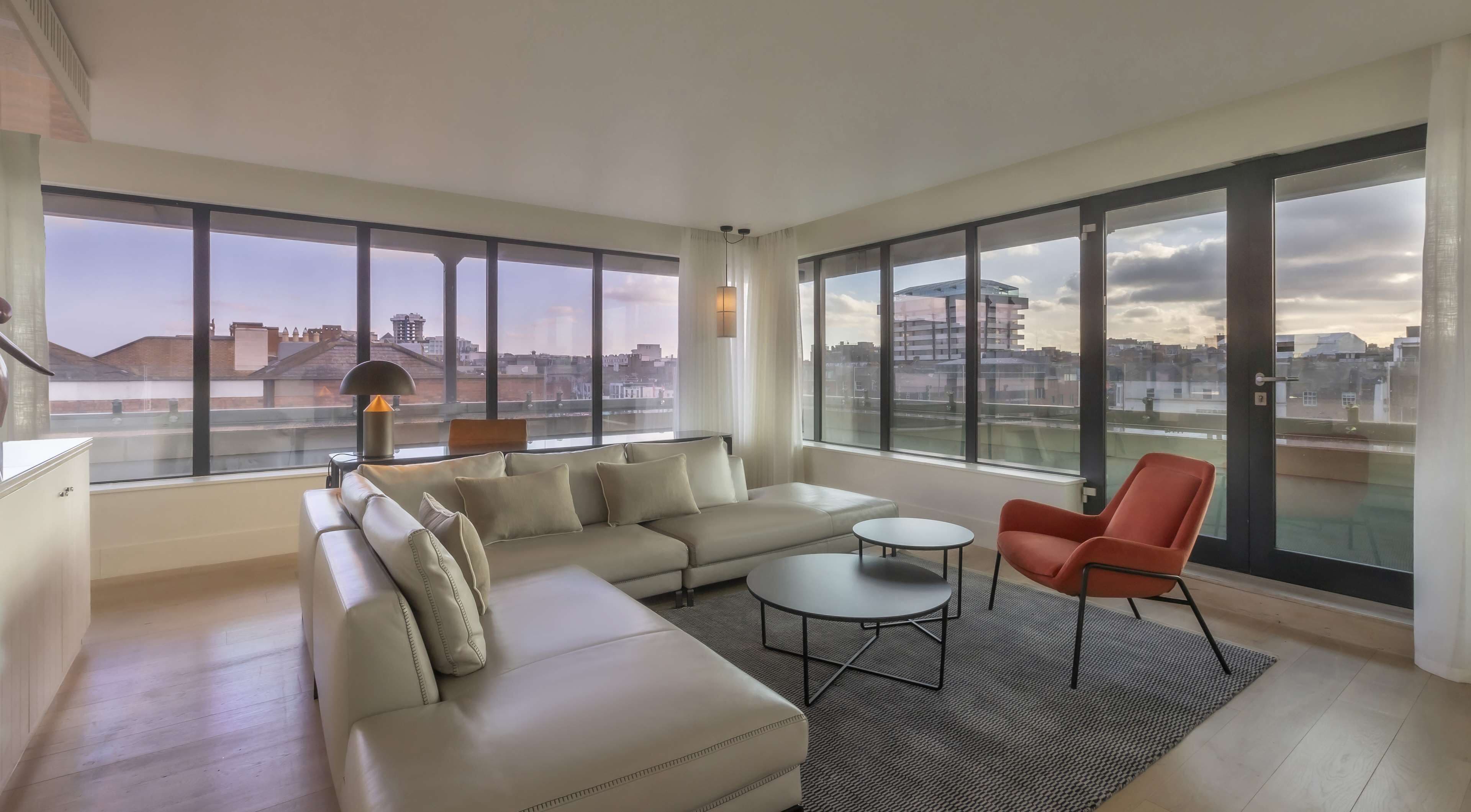 suite, 1 king bed (penthouse) | hypo-allergenic bedding, in-room safe, desk, laptop workspace