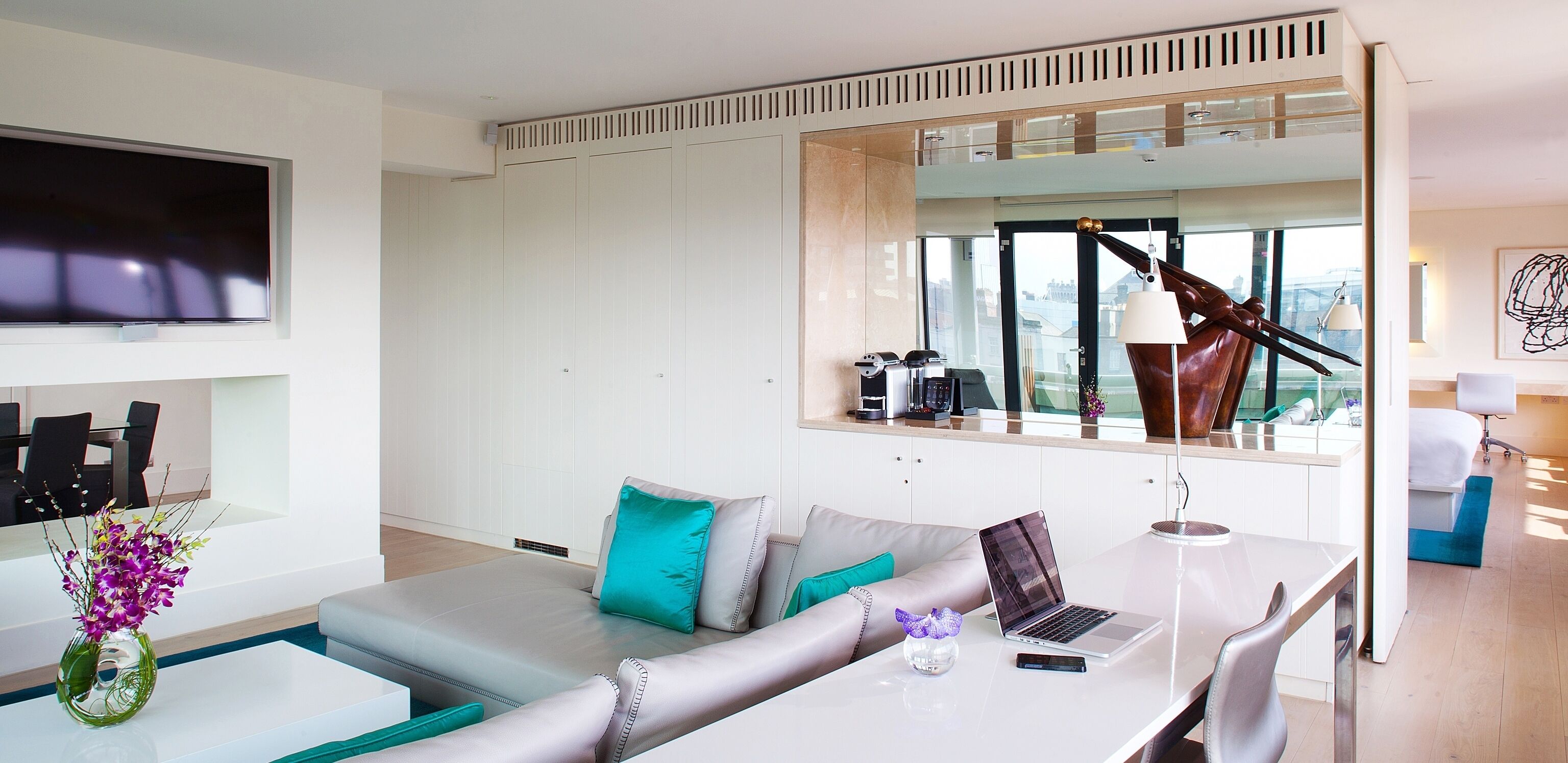 Suite, 1 cama King size (Penthouse) | Ropa de cama hipoalergénica y caja de seguridad en la habitación 