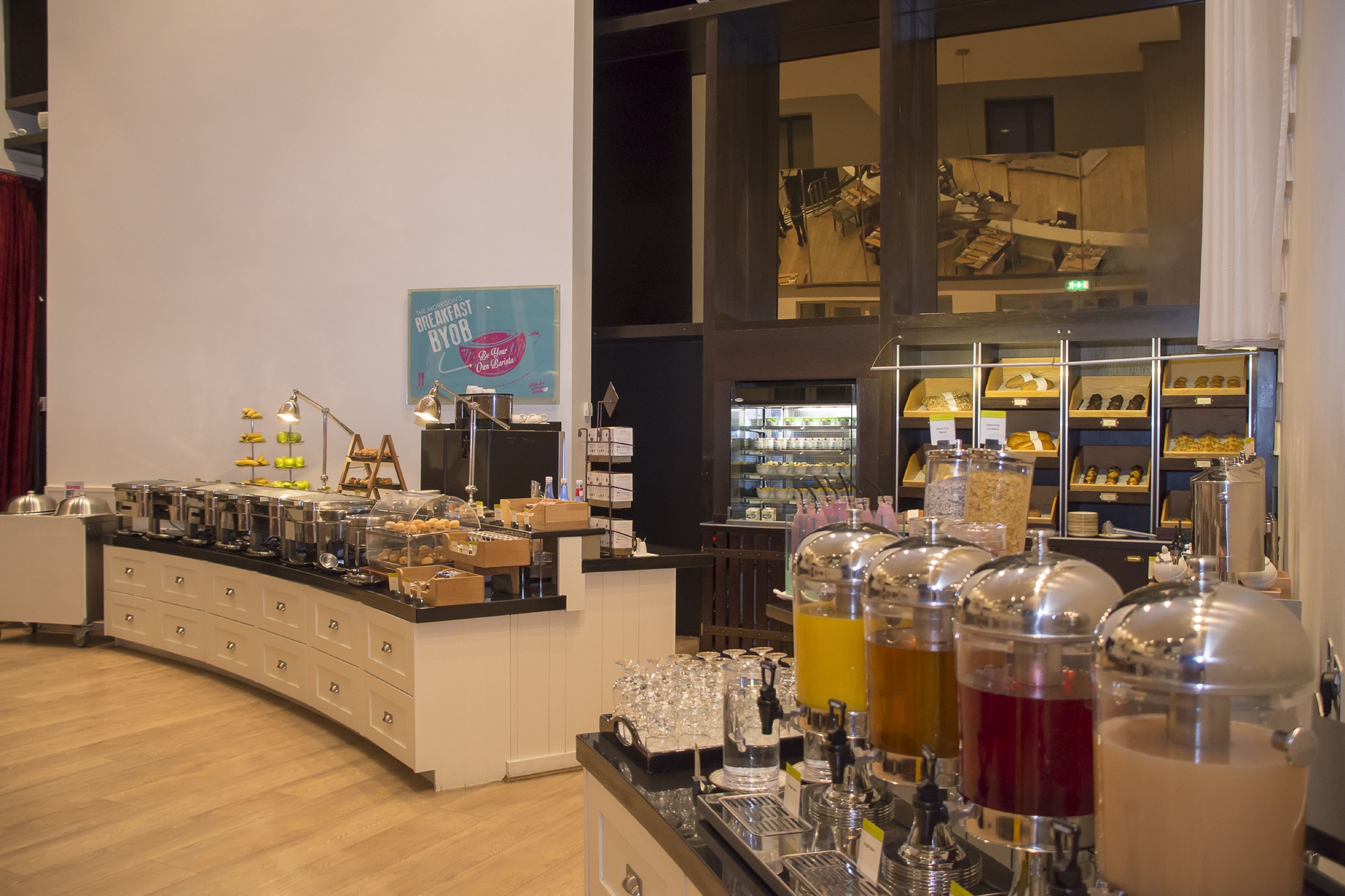 daily full breakfast (eur 25.00 per person)