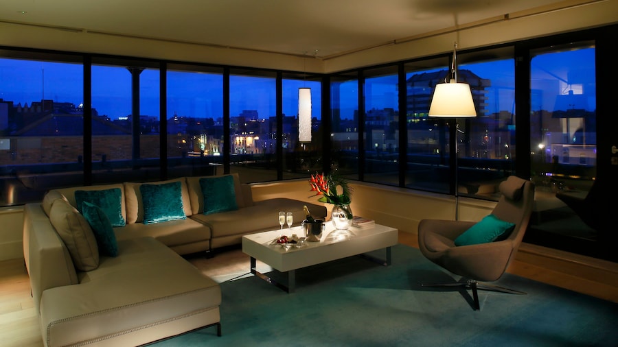 The Morrison Dublin, Curio Collection by Hilton