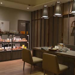 Couples treatment room(s), body treatments, aromatherapy
