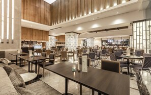 Restaurant - Arnoma Grand (Bangkok)