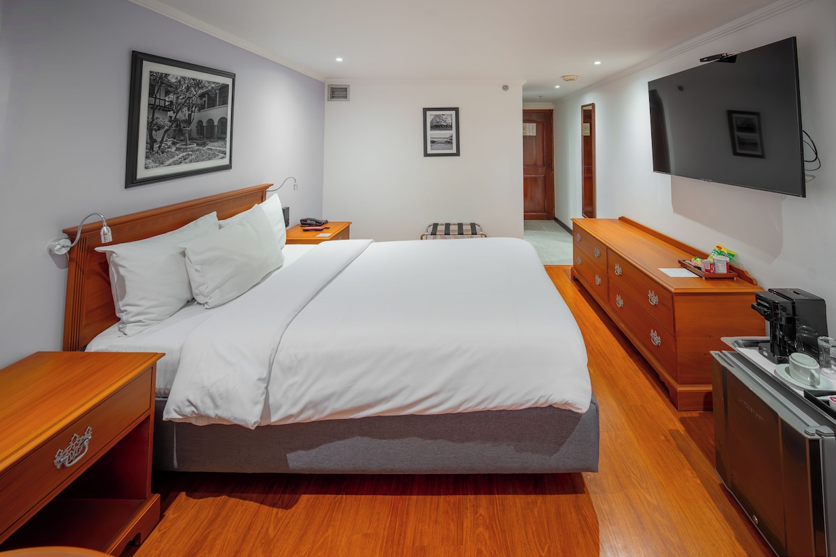 Standard Room, 1 Twin Bed | Select Comfort beds, in-room safe, desk, laptop workspace
