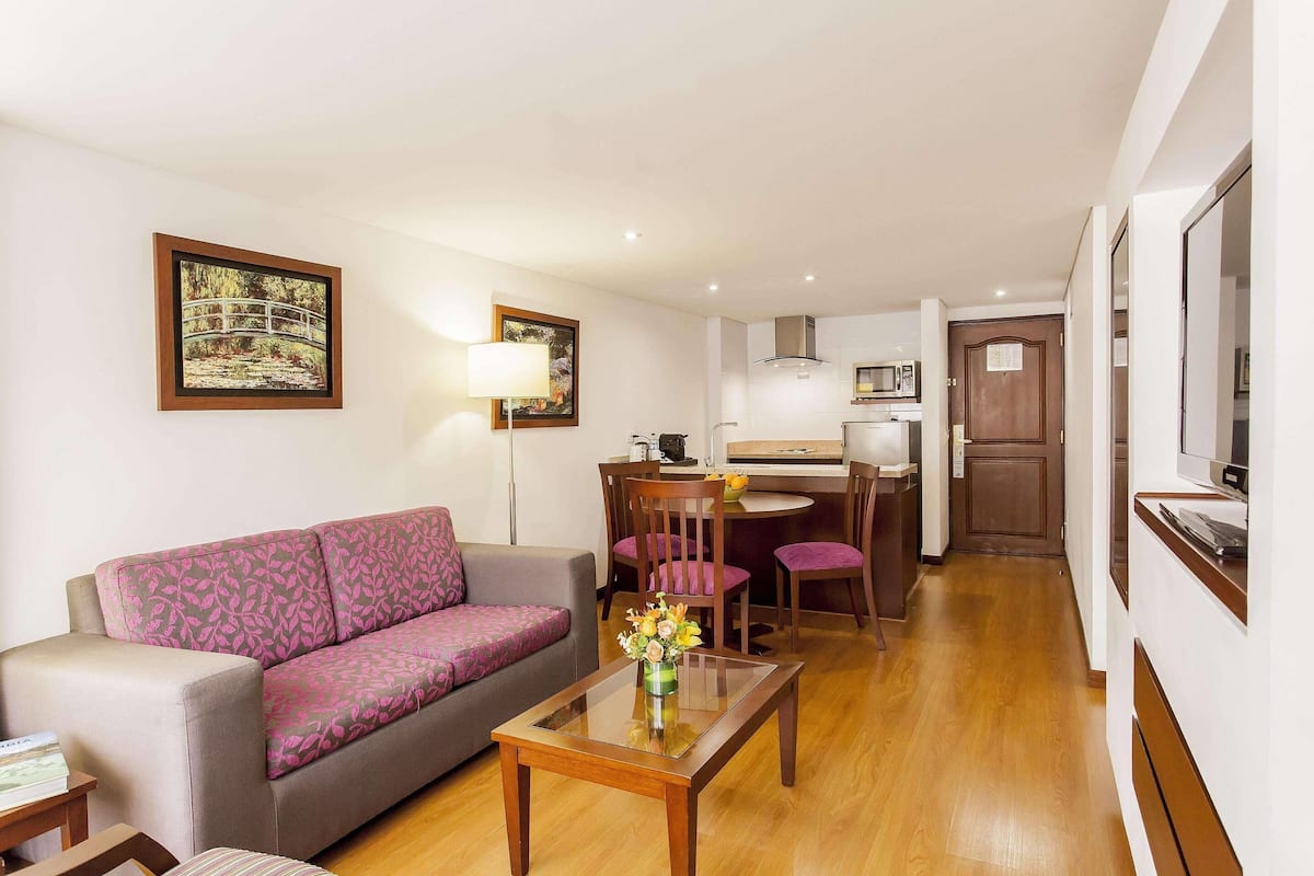 1 bedroom, Select Comfort beds, free minibar items, in-room safe