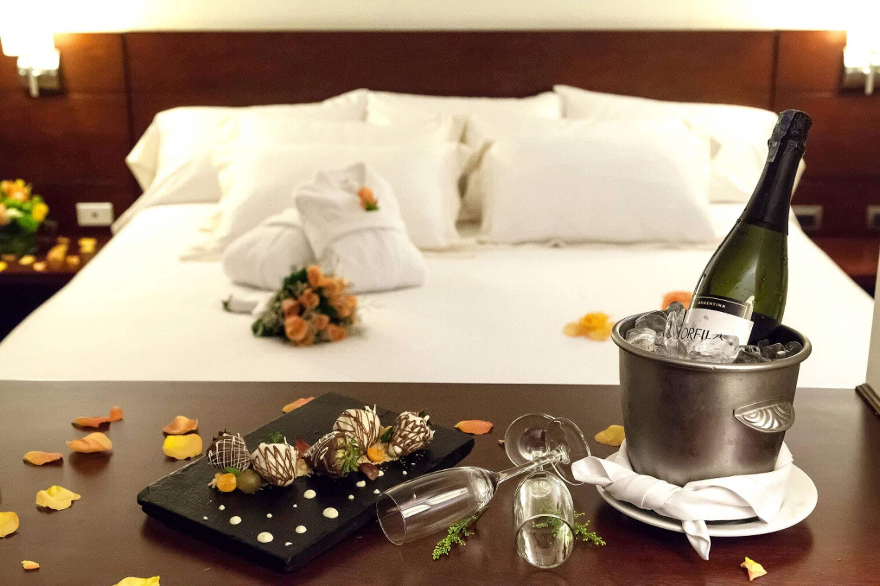 1 bedroom, select comfort beds, free minibar items, in-room safe