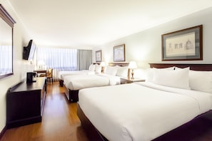 Premium-huone, 3 yhden hengen sänkyä, tupakointi kielletty | Select Comfort -patjalliset sängyt, minibaari (osa tuotteista ilmaisia)