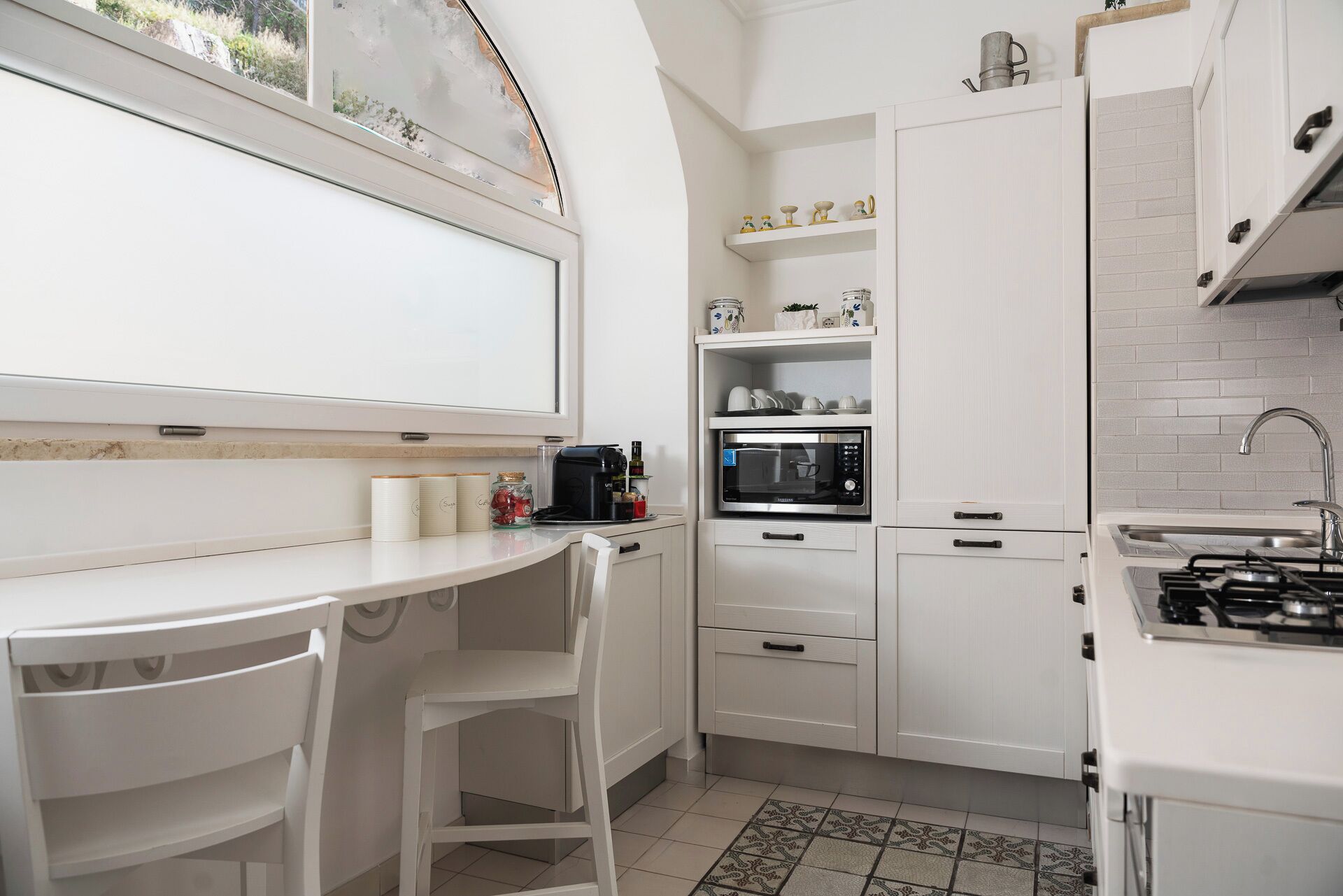 espresso maker, coffee/tea maker, electric kettle