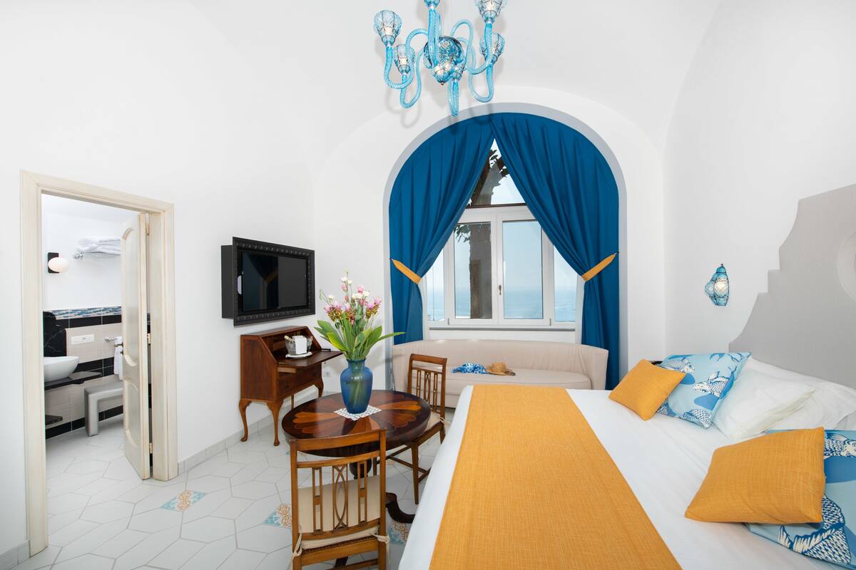 Family Suite, 4 Bedrooms, Annex Building, outside the main hotel | 1 bedroom, hypo-allergenic bedding, down comforters, in-room safe