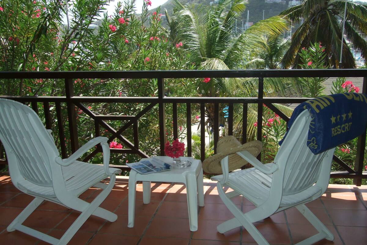 Room, 1 King Bed (Marina View) | Balcony