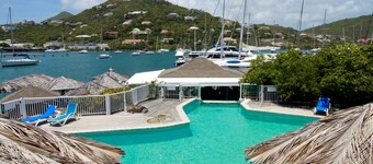 Captain Olivers Resort & Marina
