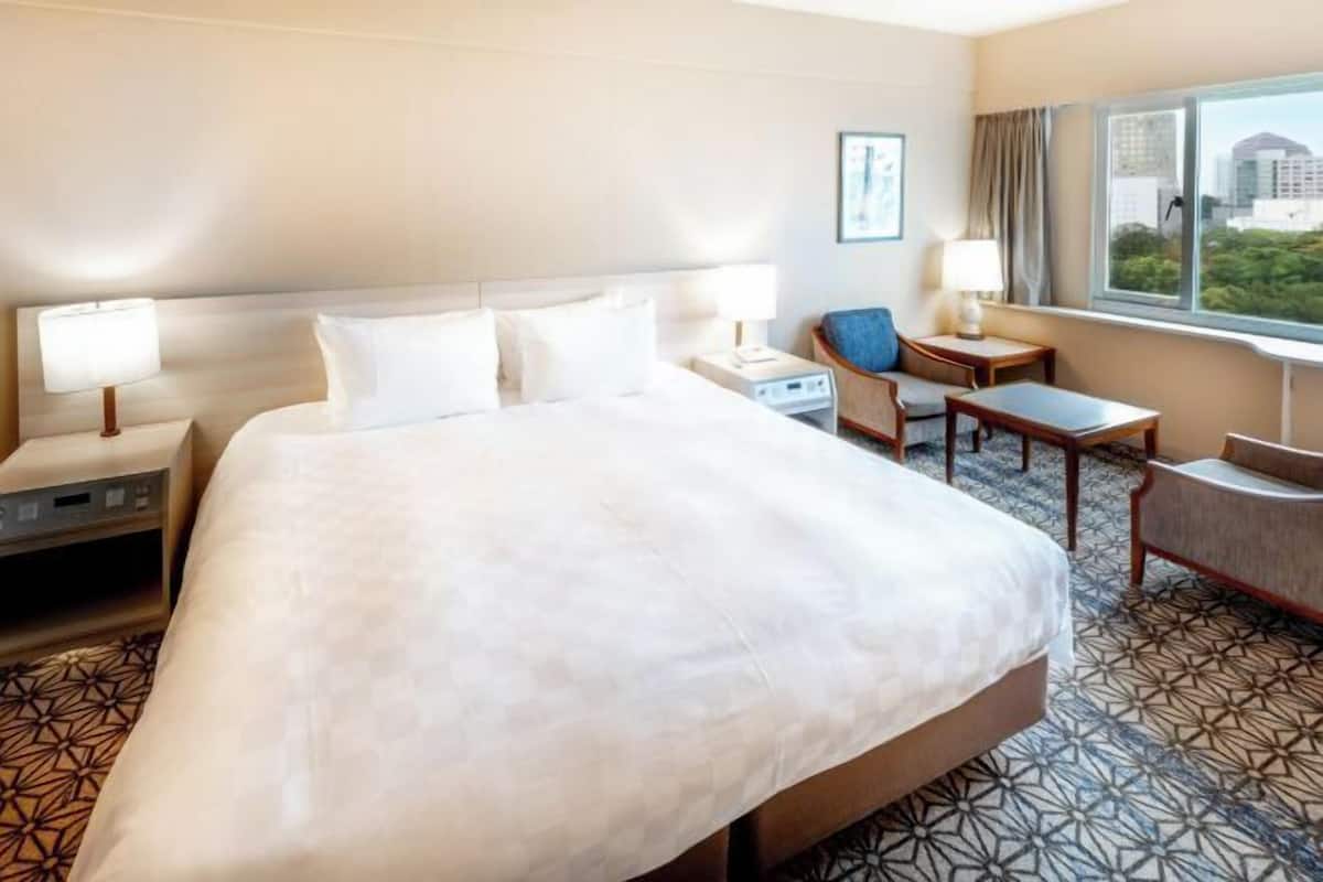 Down comforters, in-room safe, blackout drapes, iron/ironing board