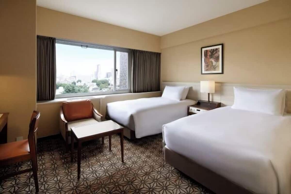 Down comforters, in-room safe, blackout drapes, iron/ironing board