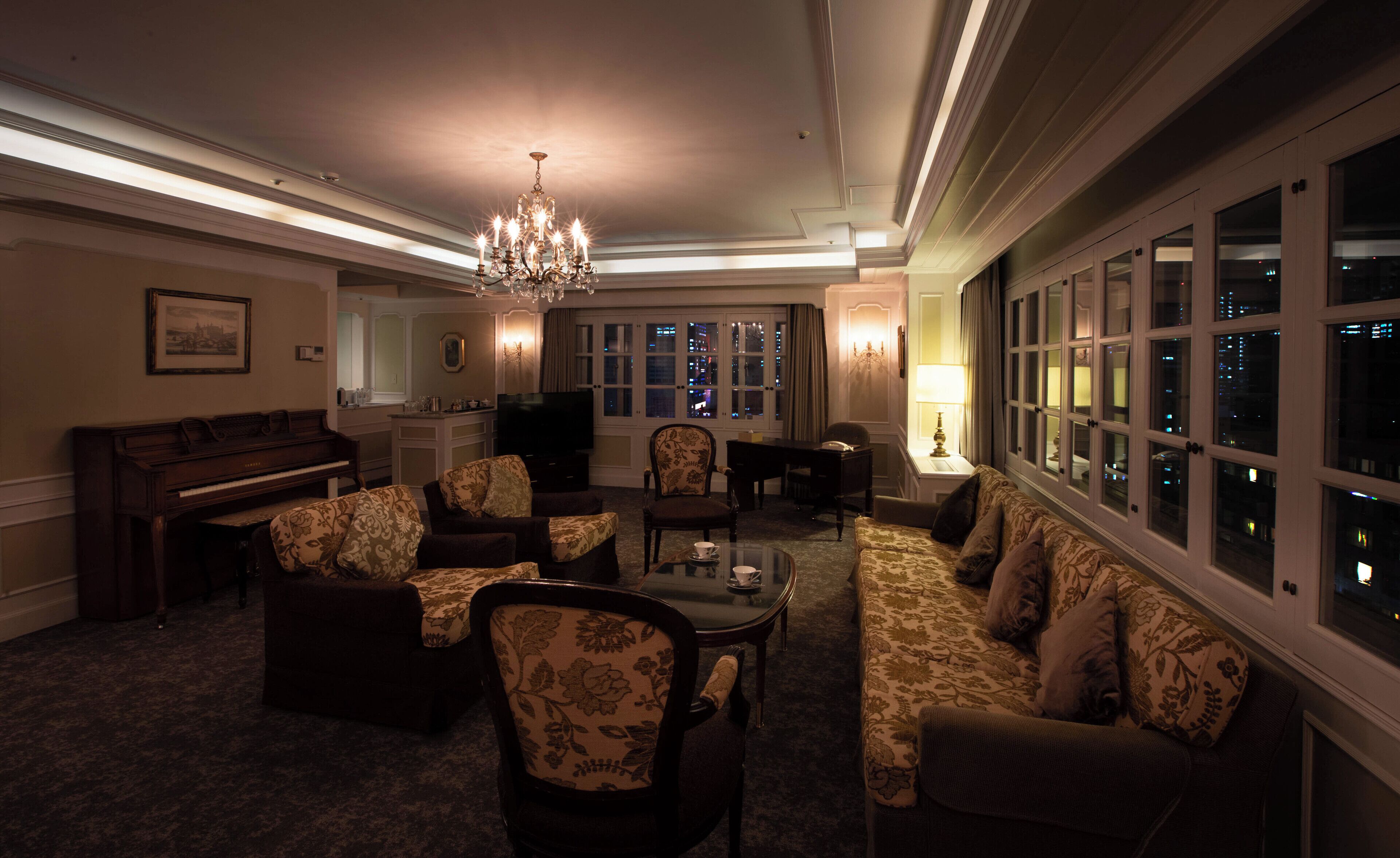 ห้องคลับ, ปลอดบุหรี่ (with Lounge Access) | บริเวณนั่งเล่น | ทีวี 40 นิ้ว พร้อมช่องดิจิตอล