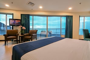 Suite, 3 chambres | Minibar, coffres-forts dans les chambres, bureau, Wi-Fi gratuit