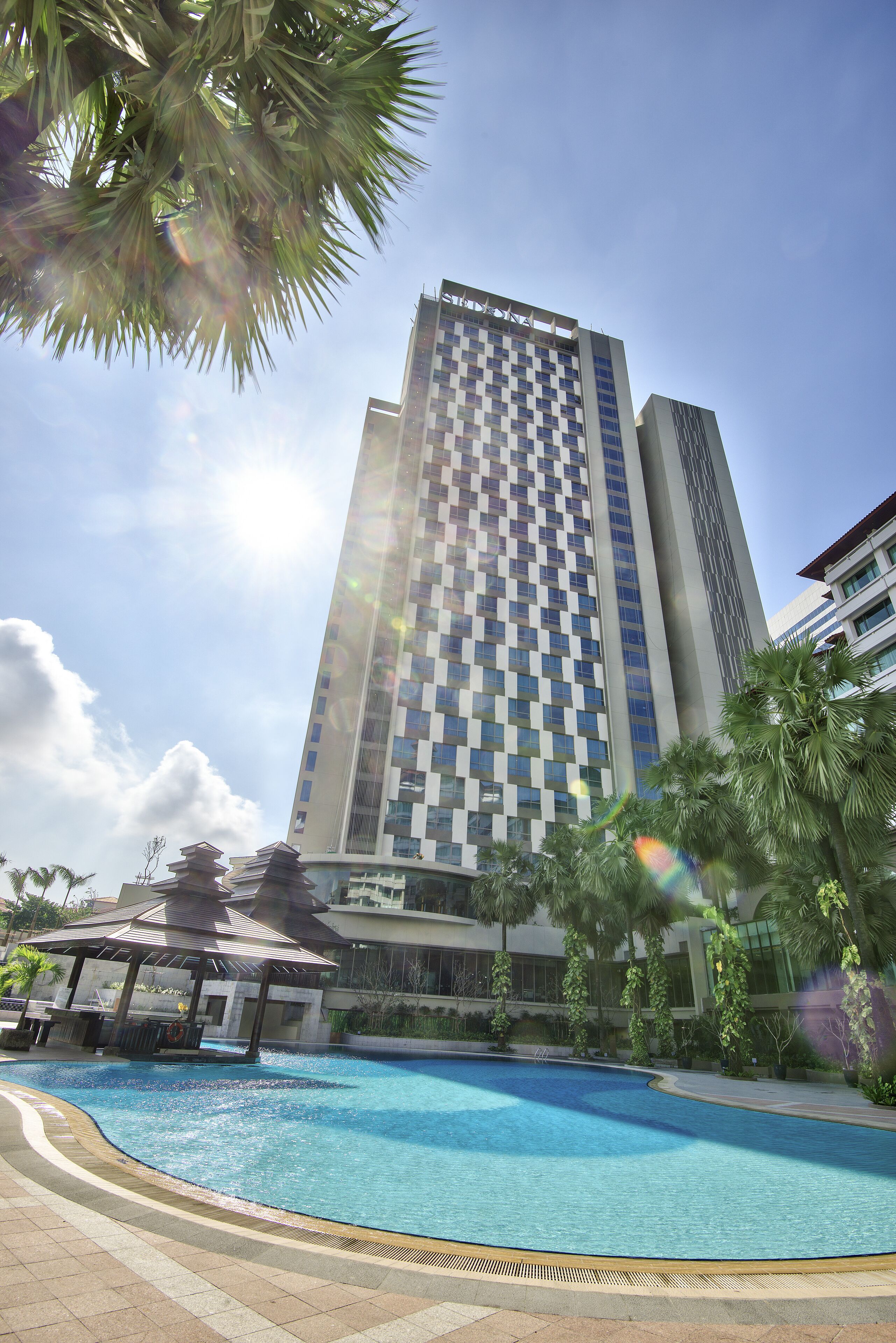 outdoor pool, pool umbrellas