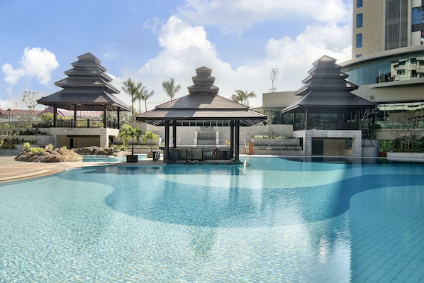 Deluxe Double or Twin Room, Pool View | View from room