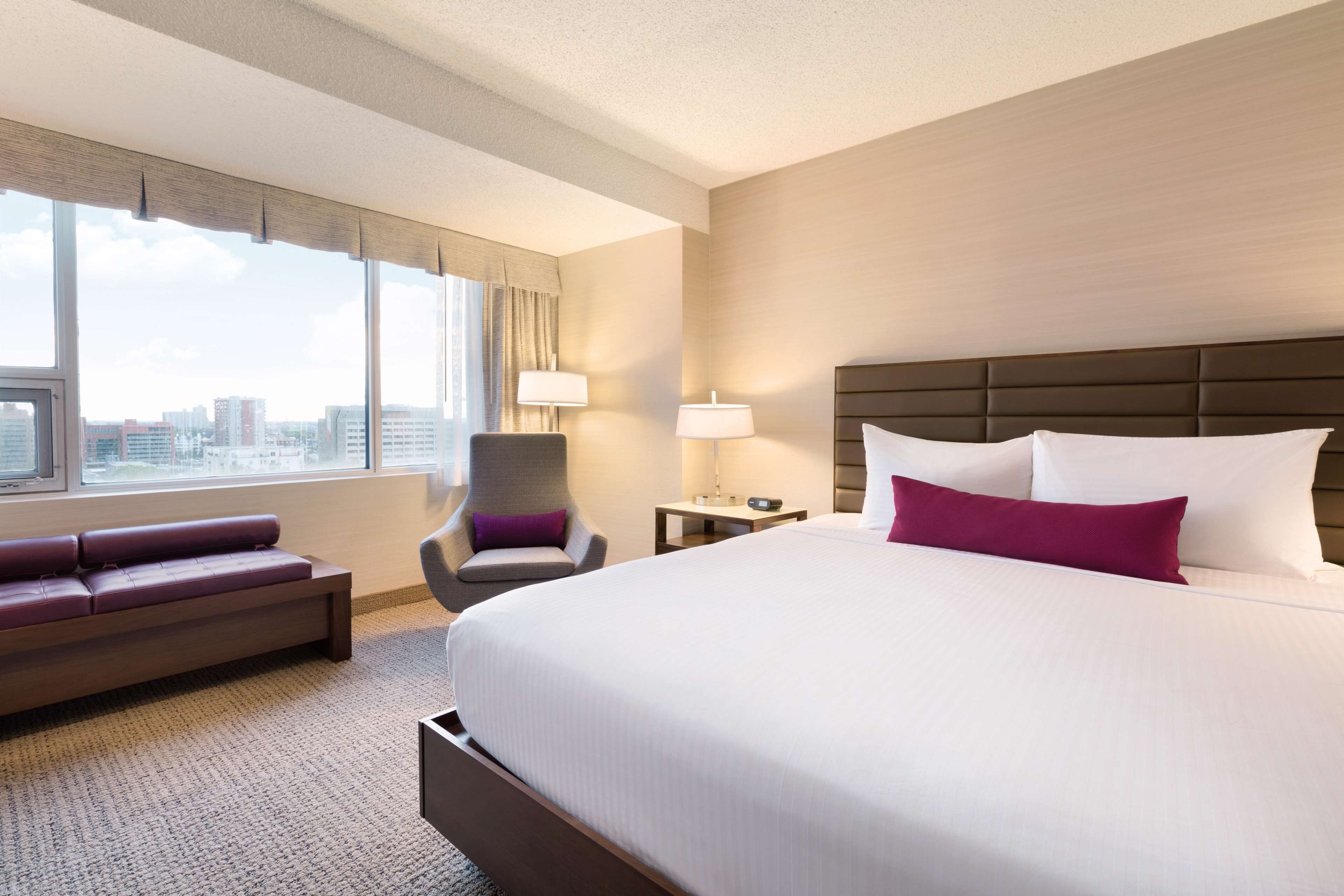 Foto - Coast Edmonton Plaza Hotel by APA