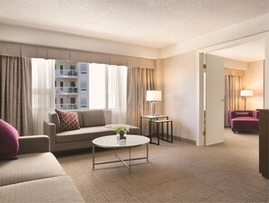 Premium Suite, 1 King Bed (Coast Premium King Suite) | Premium bedding, pillowtop beds, in-room safe, desk