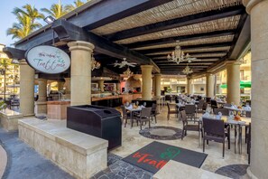 4 Restaurants; Frühstück, Mittagessen und Abendessen werden serviert